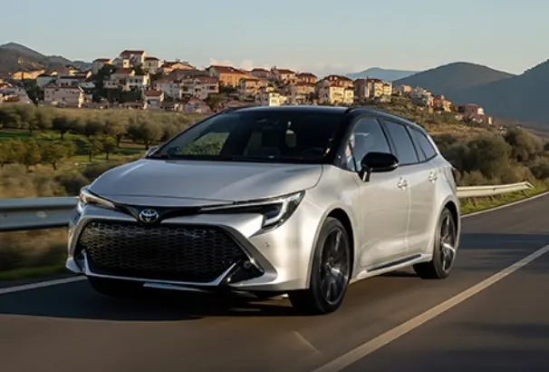 képviselő-autók-toyota-corolla-touring-sports-hybrid